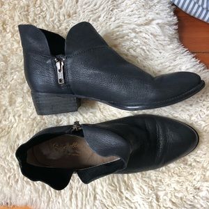 Seychelles Snare Booties